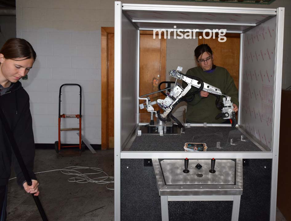 Robotic Underwater Exploration Simulator Exhibit MRISAR
