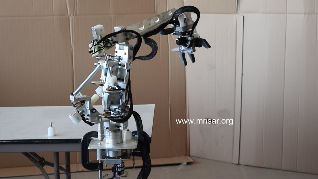 180 Degree Robot Arm Exhibit MRISAR